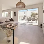 Maison Piscine * Nimes