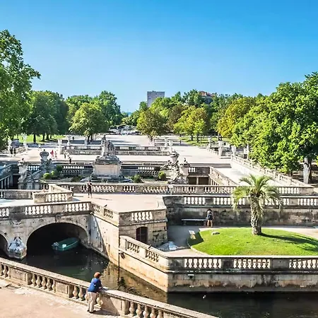 Maison Piscine * Nimes