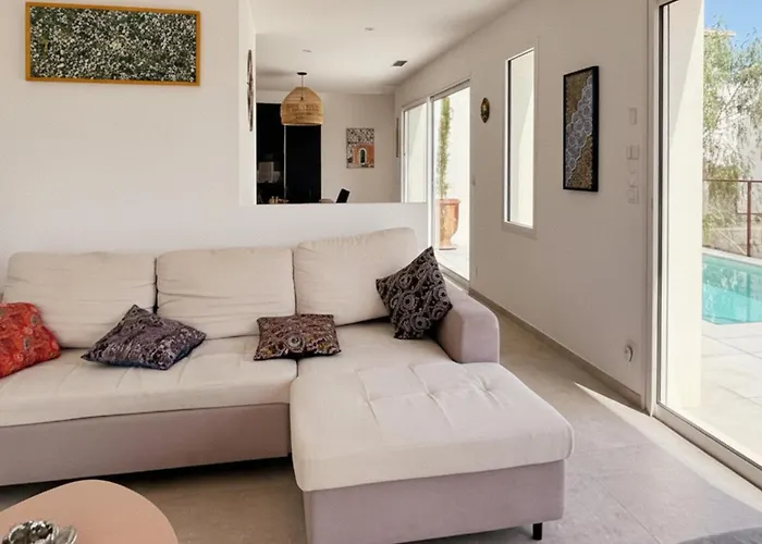 Maison Piscine Σπίτι διακοπών Νιμ