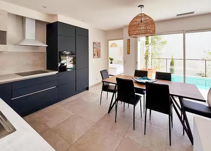 Maison Piscine Σπίτι διακοπών *